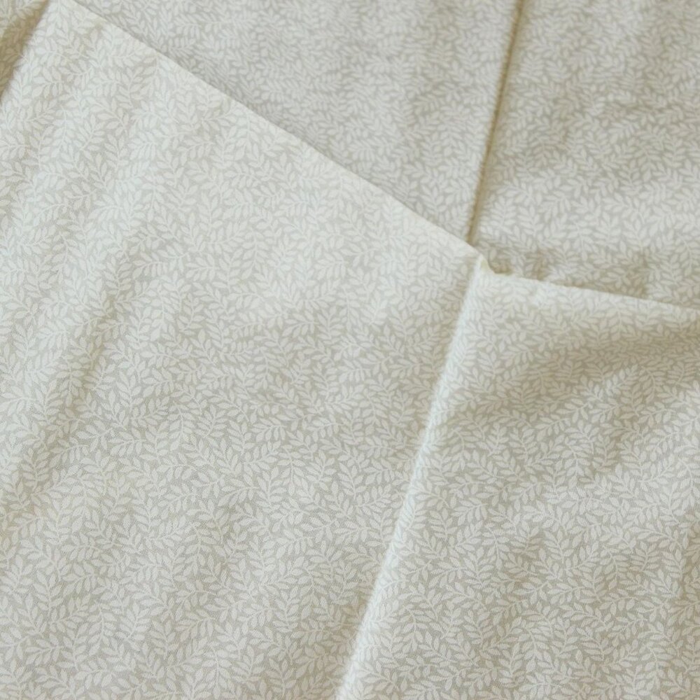 Vintage Fabric Fat Quarter, Quilt Fabric Scrap, Yellow and Cream Calico 19x22" - Picture 8 of 10